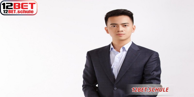 Quang Vinh – Lãnh Đạo Tài Ba Đưa 12BET Vươn Tầm Xa 7 CEO Quang Vinh trực tiếp tham gia chia sẻ vấn đề nhà cái với đối tác
